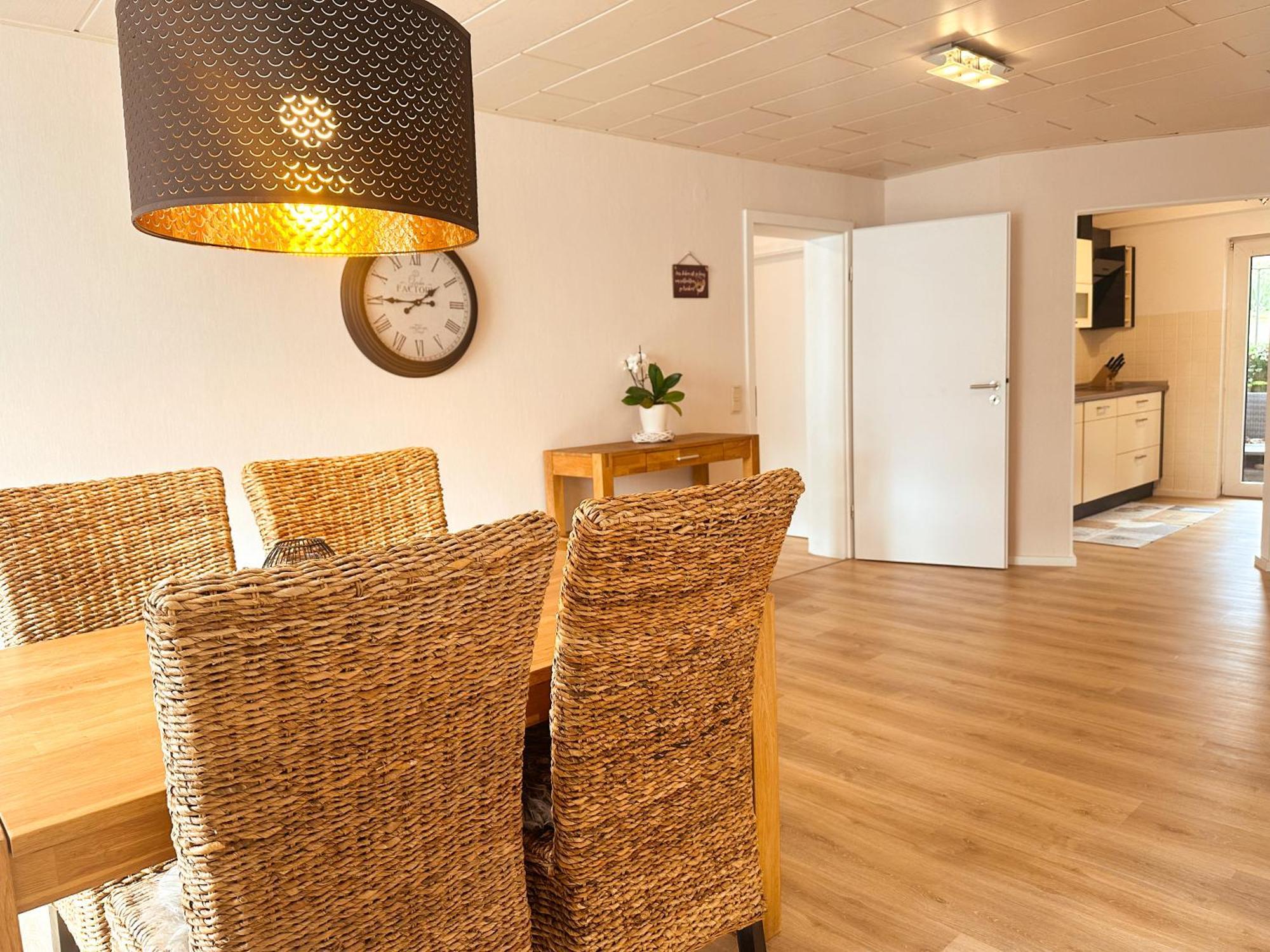 Gemuetliche Ferienwohnung In Der Eifel - Naehe Mosel Bausendorf Екстер'єр фото